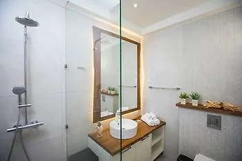 Diamond Apartment