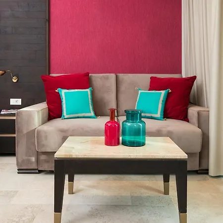 Diamond Apartment