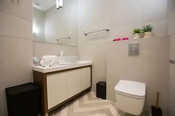 Diamond Apartment