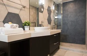 Diamond Apartment *